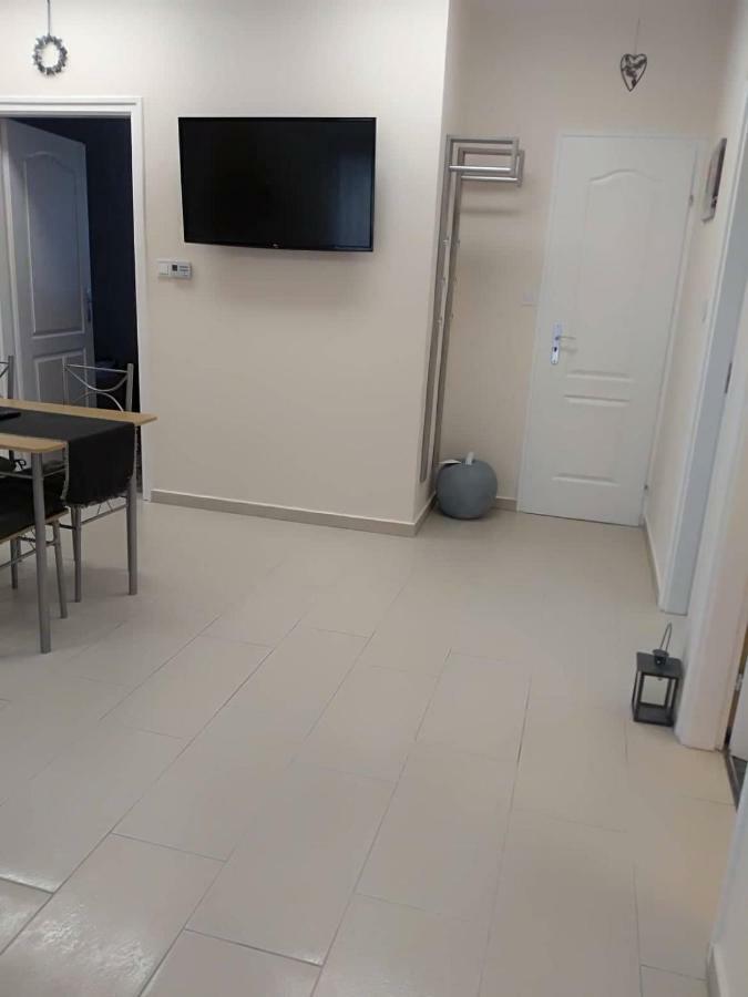 Alma Vendégház Veszprém Exterior foto