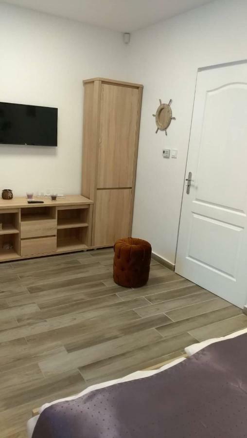 Alma Vendégház Veszprém Exterior foto